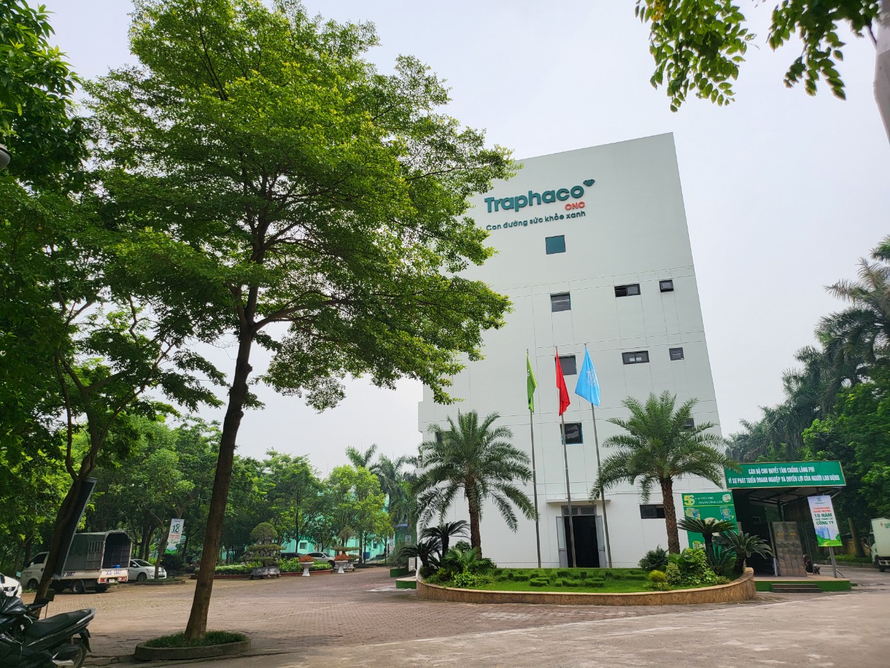Thi công sửa chữa , cải tạo văn phòng cty CP công nghệ cao Traphaco tại Văn Lâm , Hưng Yên